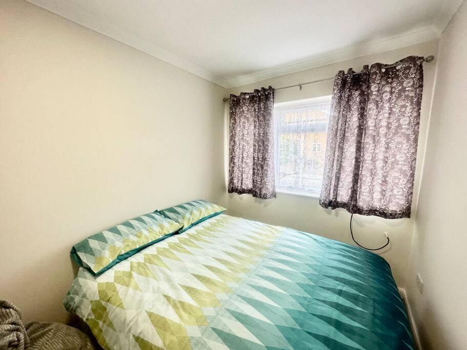 5 Bedroom House In Da7 Erith Ngoại thất bức ảnh